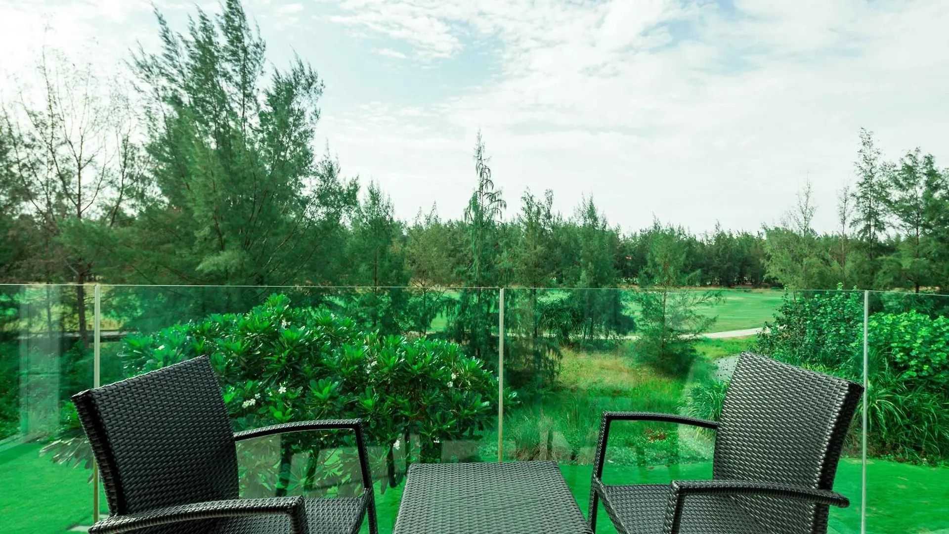 *****  Dreamy Beach Villas And Resort Da Nang Vietnam